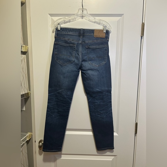 American Eagle Distressed Blue Jeans - Picture 2 of 4